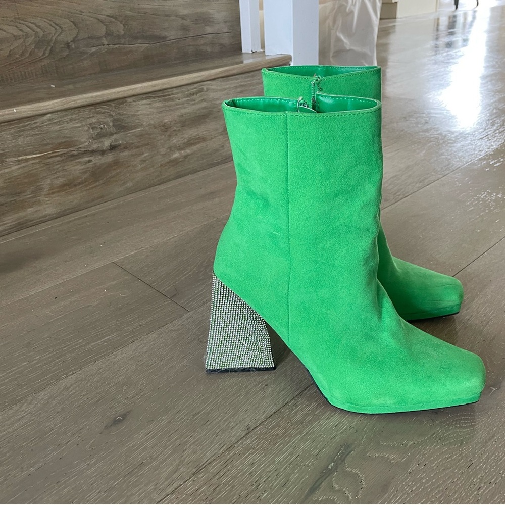 Green ankle boots